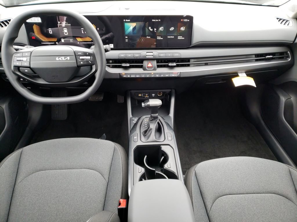 New 2025 Kia K4 LXS image 10