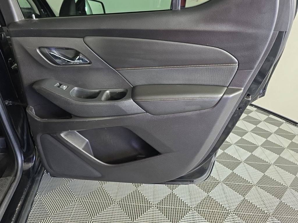 Used 2018 Chevrolet Traverse Premier AWD/4WD image 37