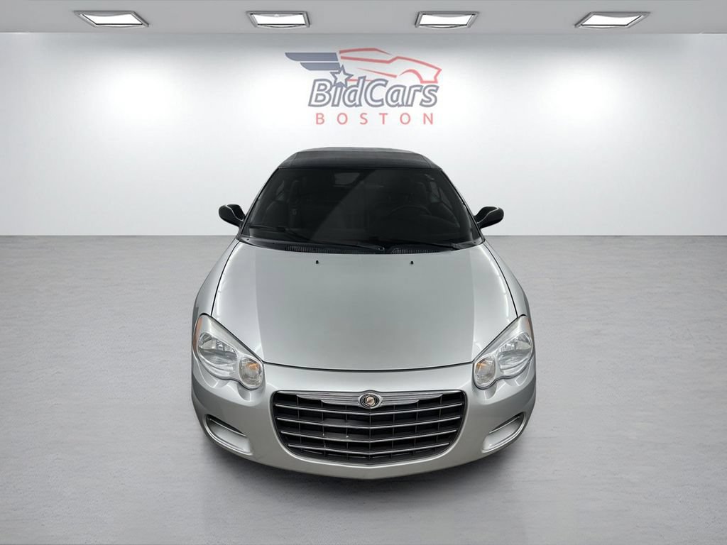 Used 2005 Chrysler Sebring GTC FWD image 2