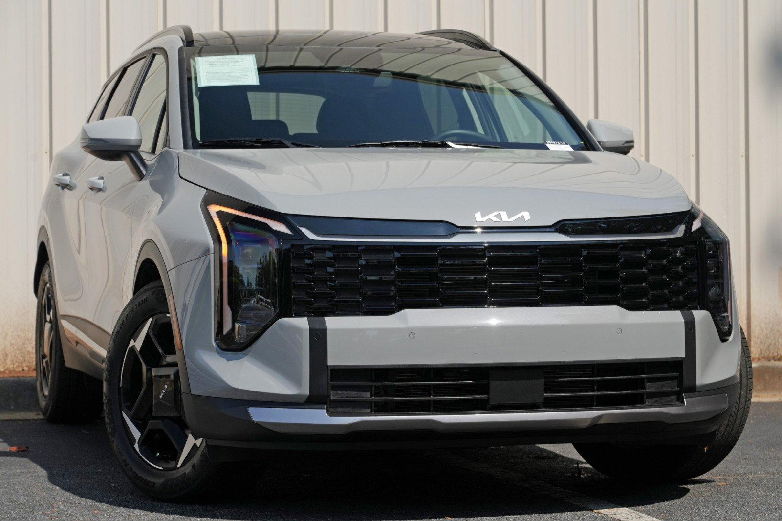 Used 2026 Kia Sportage EX w/ EX Panorama Roof Package FWD image 2