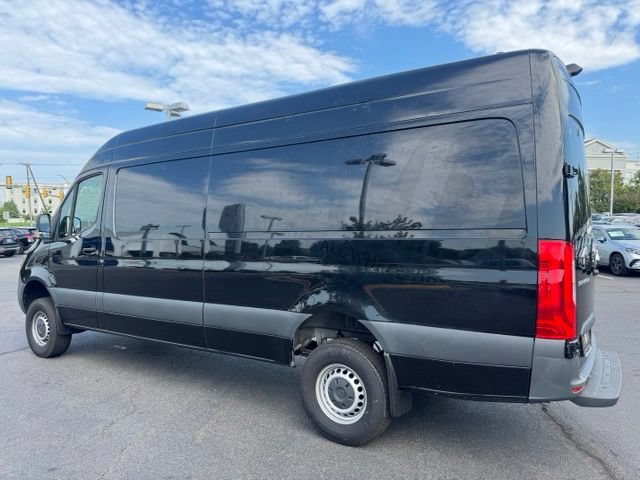 Used 2023 Mercedes-Benz Sprinter 2500 w/ Acoustic Package image 18