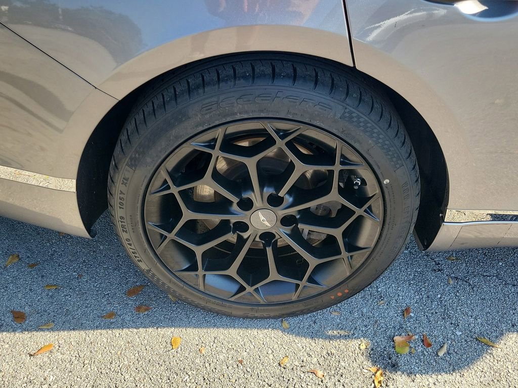 Used 2021 Genesis G80 2.5T image 11