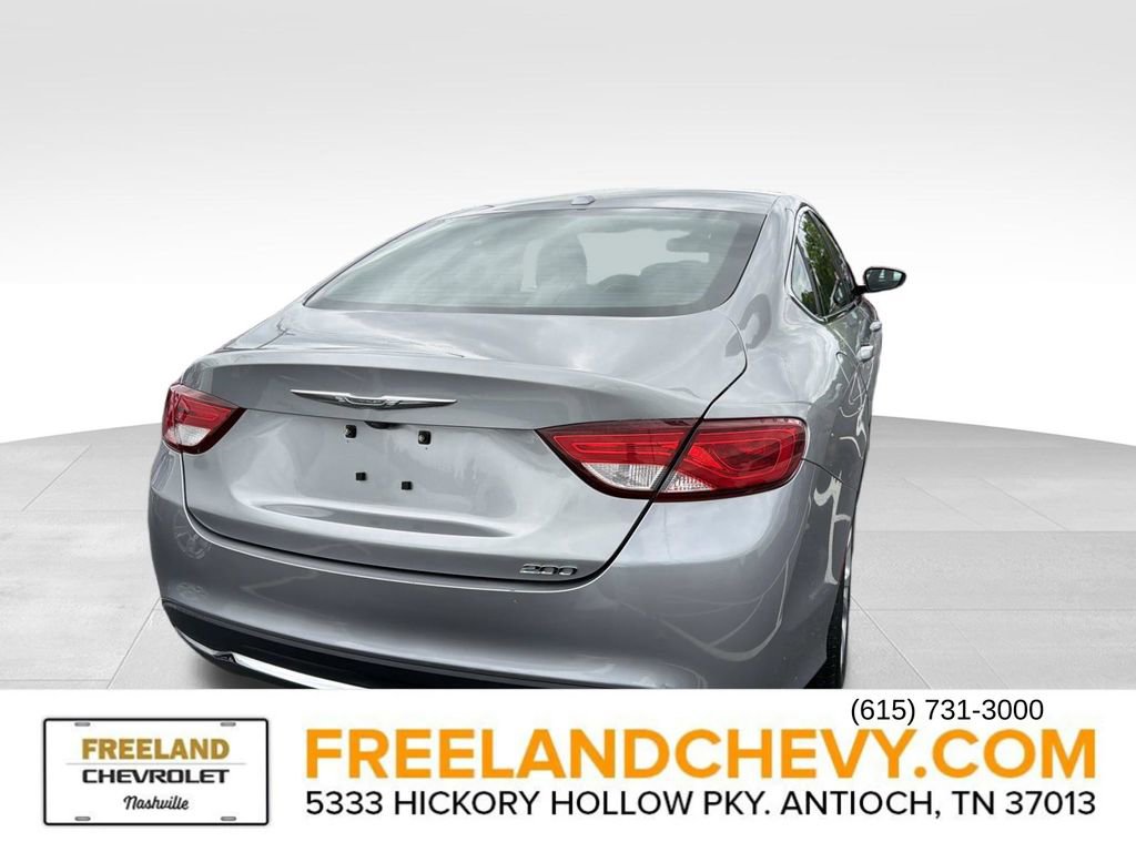 Used 2015 Chrysler 200 Limited w/ Convenience Group FWD image 3