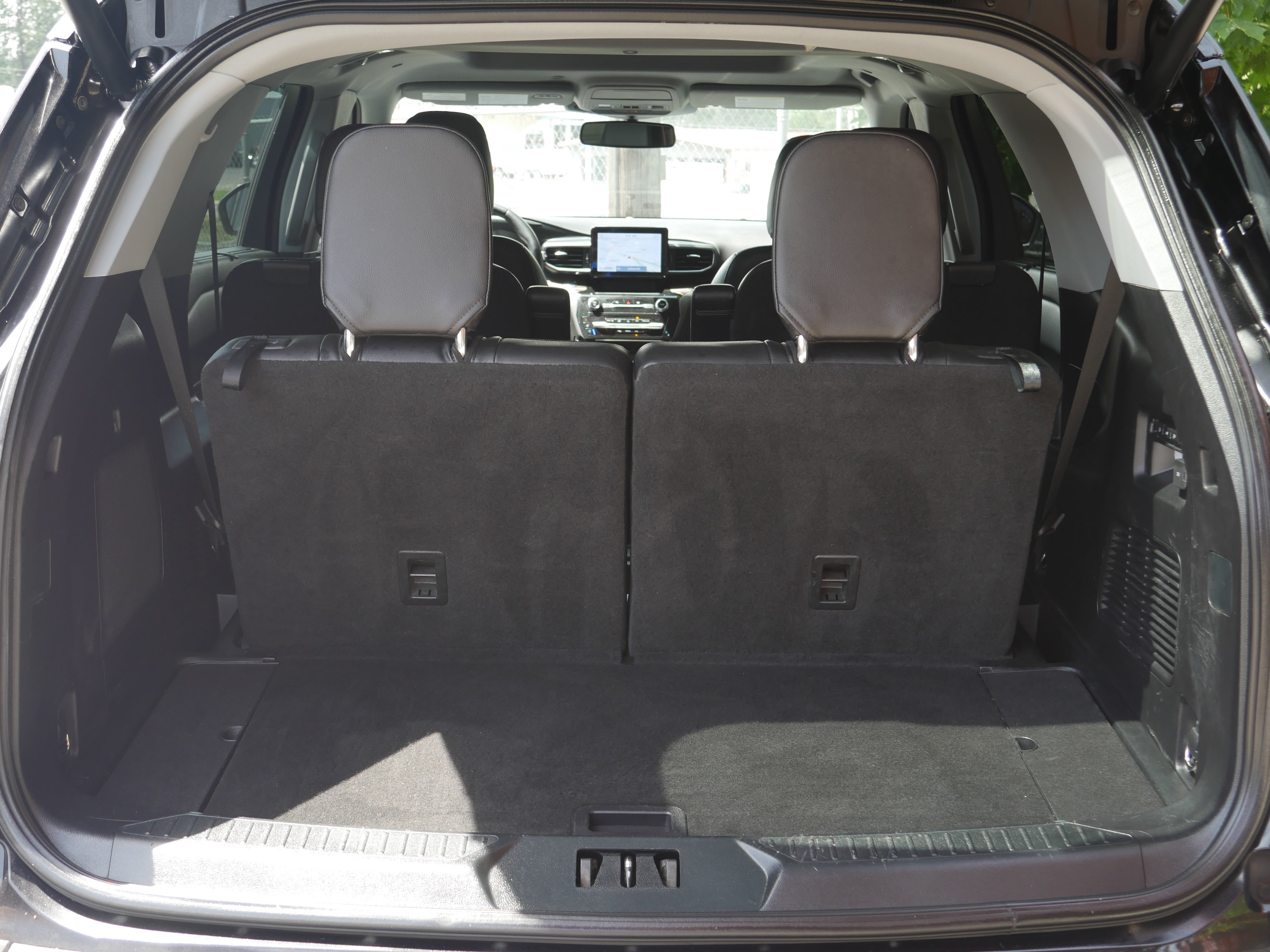 Used 2021 Ford Explorer Limited w/ Hybrid Equipment Group 310A AWD/4WD image 24