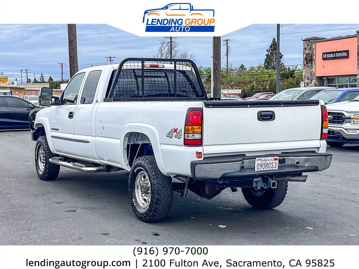 Used 2003 GMC Sierra 2500 SLT w/ SLT Preferred Equipment Group AWD/4WD image 2