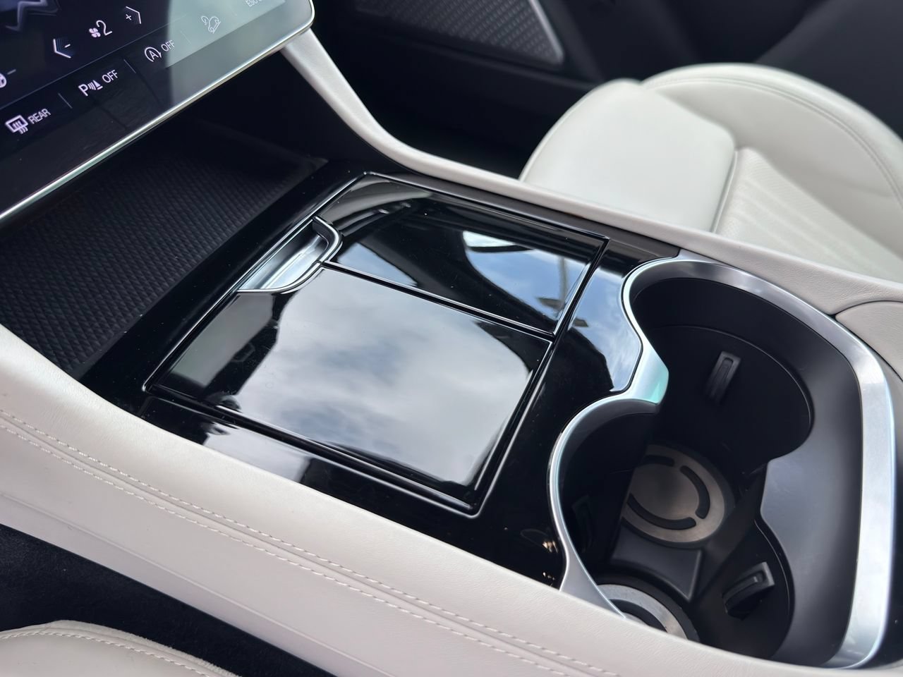 Certified 2023 Maserati Grecale Modena AWD/4WD image 19