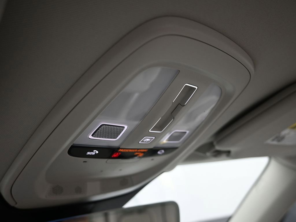 New 2026 Volvo XC90 B6 Ultra w/ Protection Package image 25