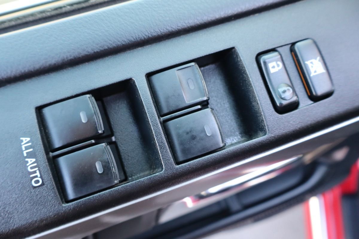 Used 2015 Toyota 4Runner Limited image 28