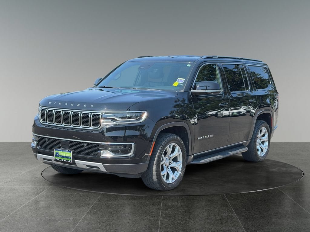 Used 2022 Jeep Wagoneer Series II AWD/4WD image 3