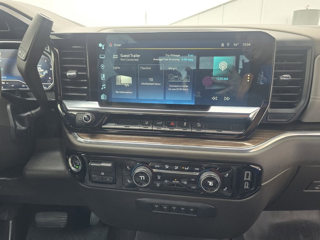 Used 2024 Chevrolet Silverado 2500 LT w/ Convenience Package image 26