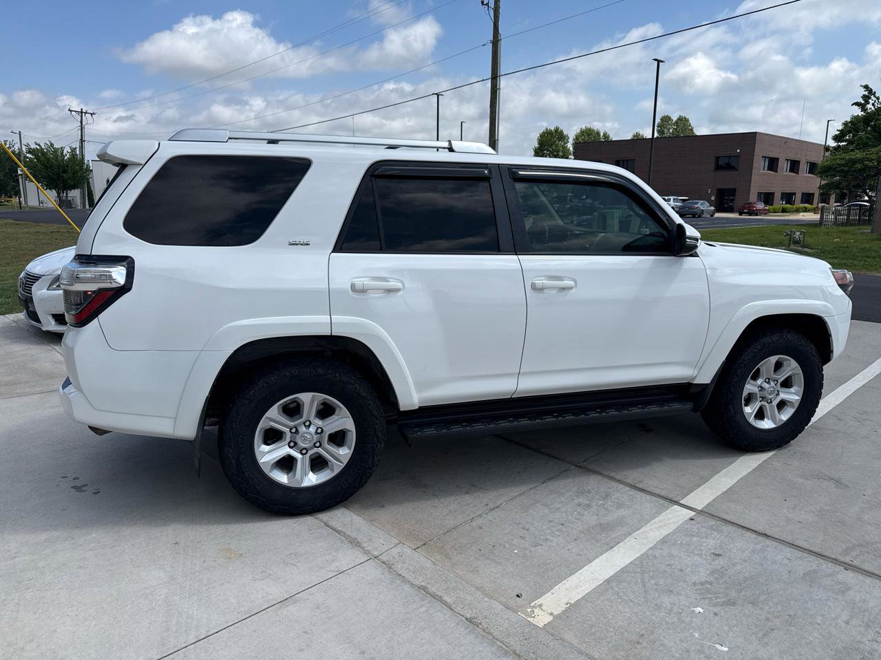 Used 2014 Toyota 4Runner SR5 Premium RWD image 9