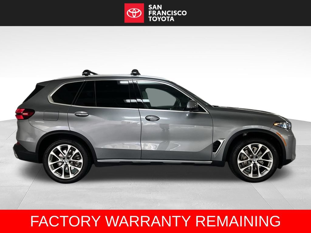 Used 2025 BMW X5 xDrive40i w/ Premium Package AWD/4WD image 6