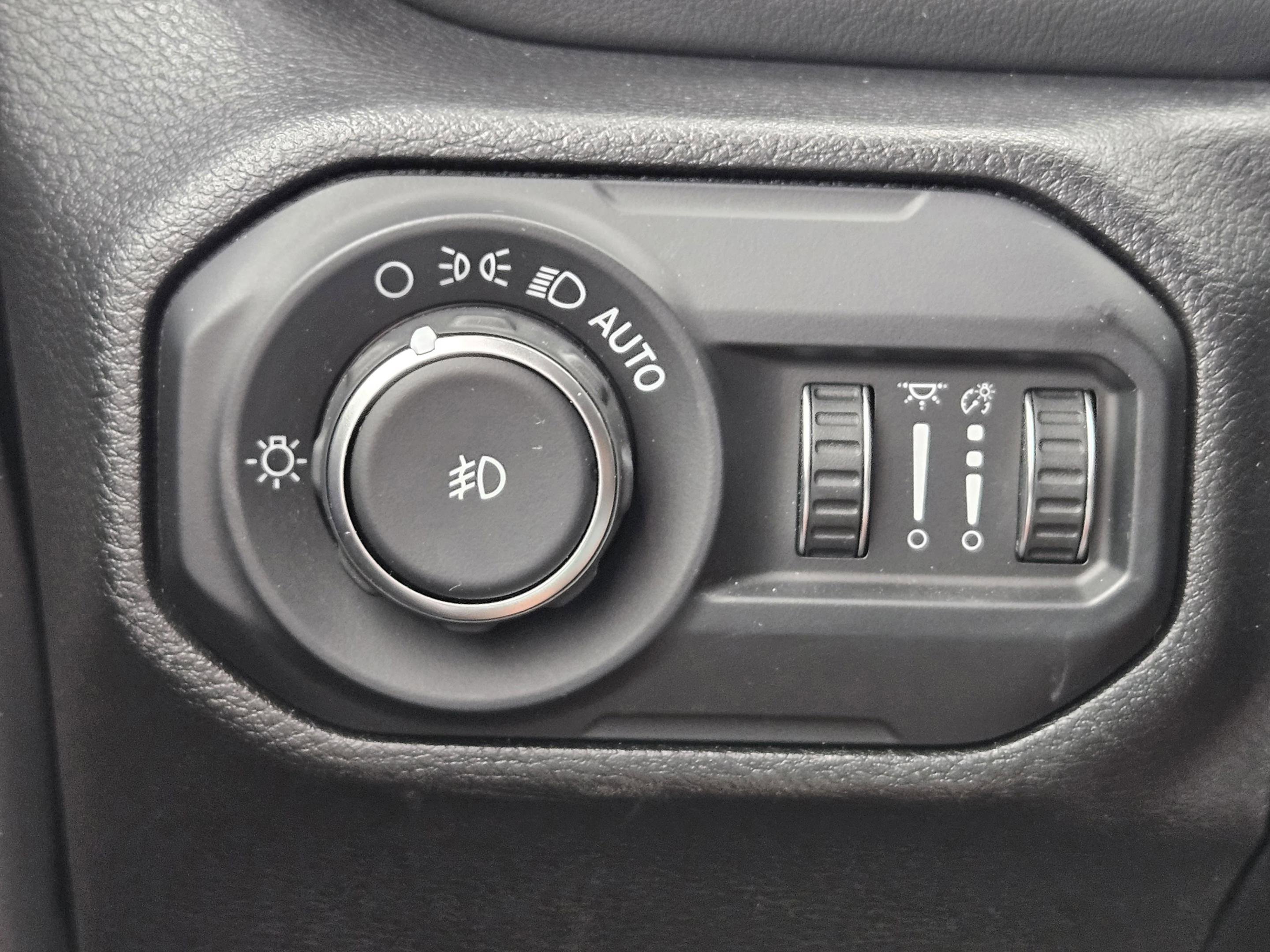 Used 2021 Jeep Wrangler Unlimited Sahara w/ LED Lighting Group image 25