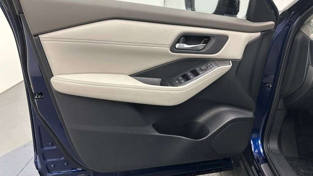 New 2026 Nissan Rogue SV image 15