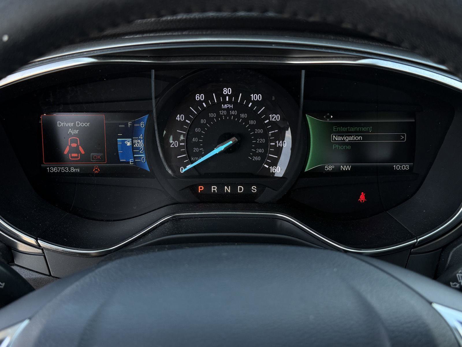 Used 2017 Ford Fusion SE w/ Fusion SE Technology Package image 11