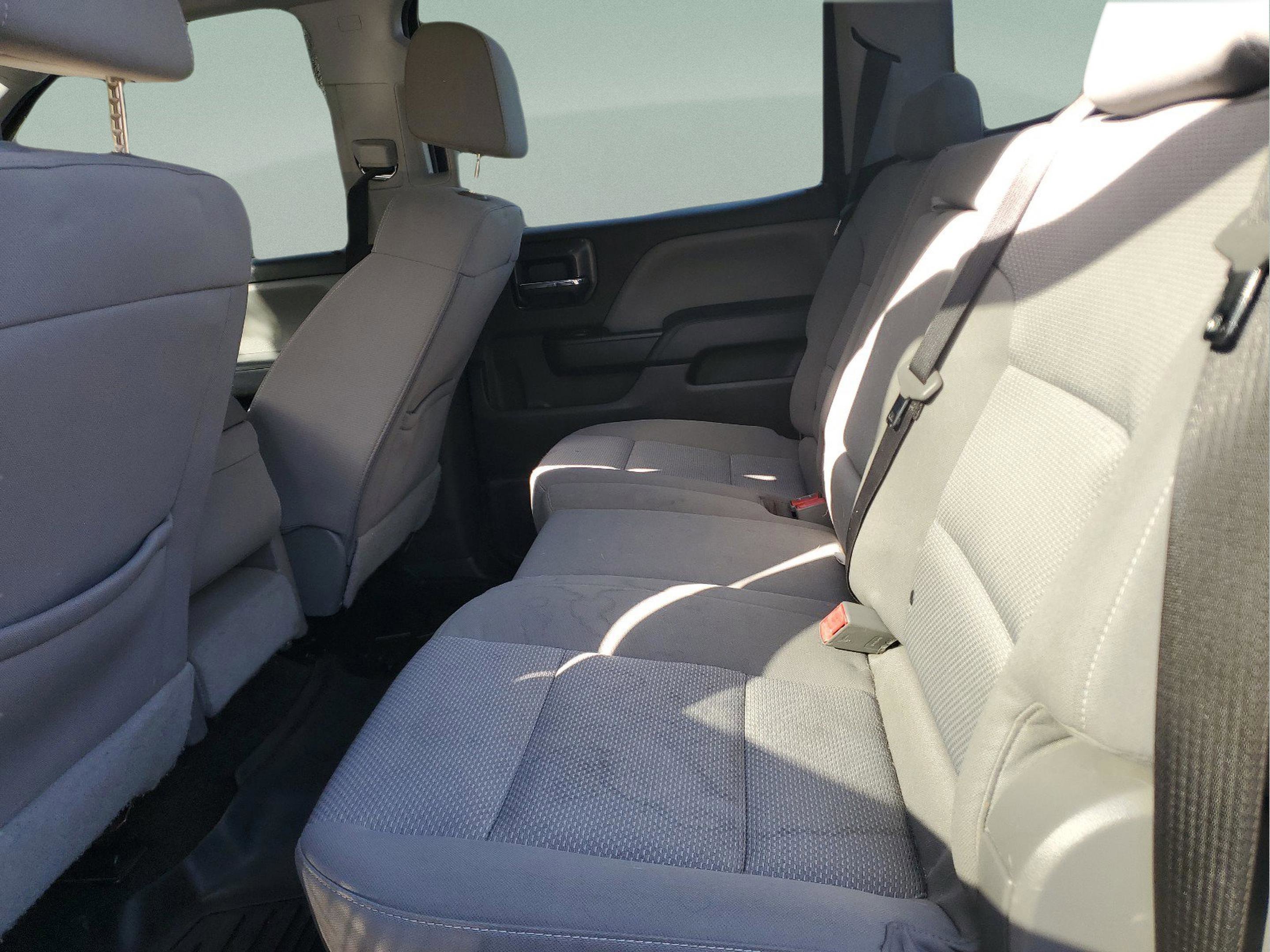 Used 2018 Chevrolet Silverado 1500 Custom w/ Custom Value Package RWD image 21