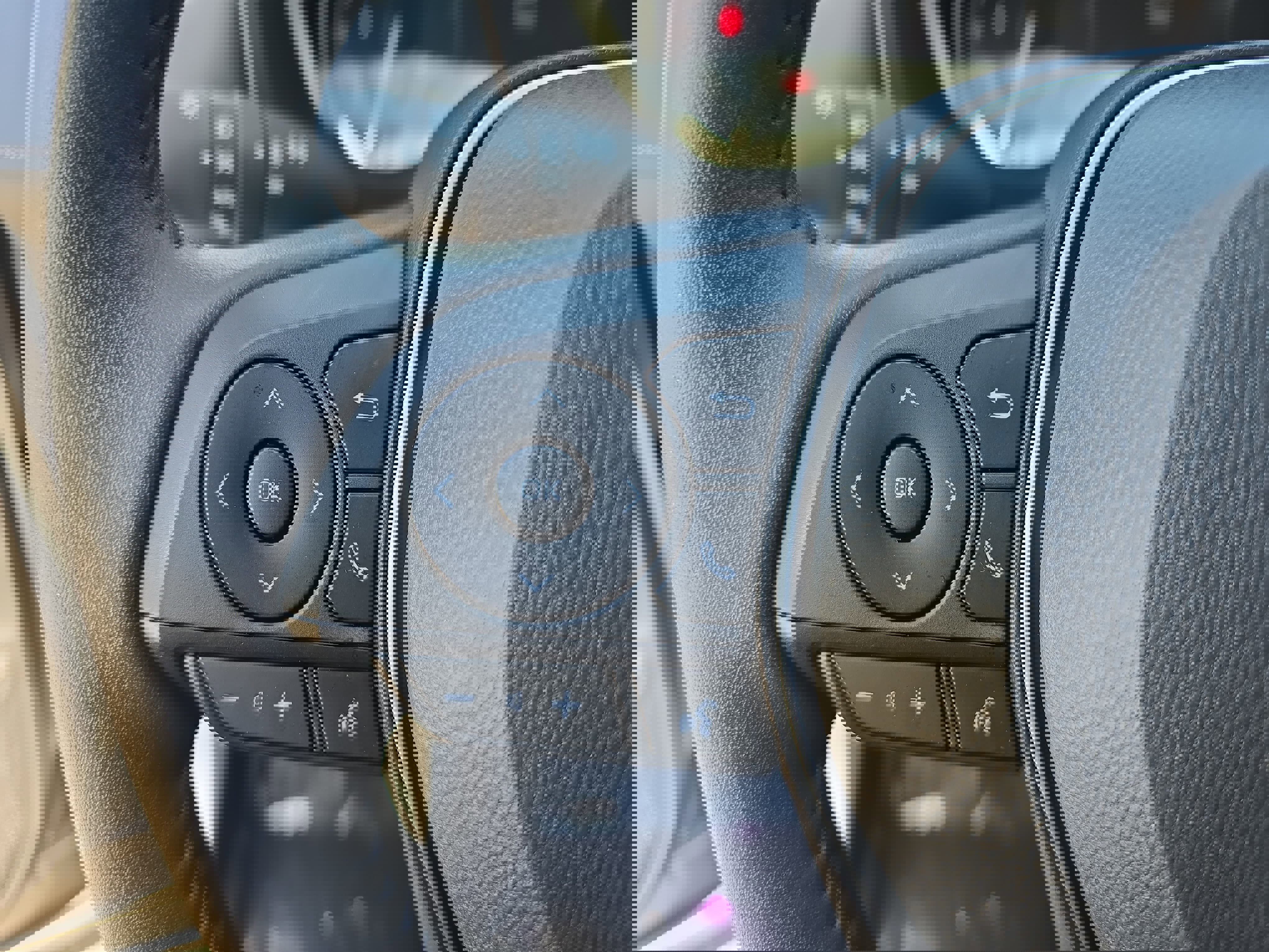 Used 2023 Toyota RAV4 XLE Premium FWD image 18