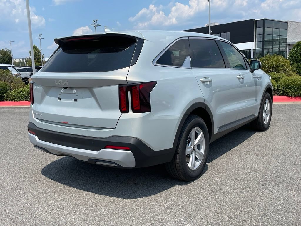 New 2026 Kia Sorento LX FWD image 8