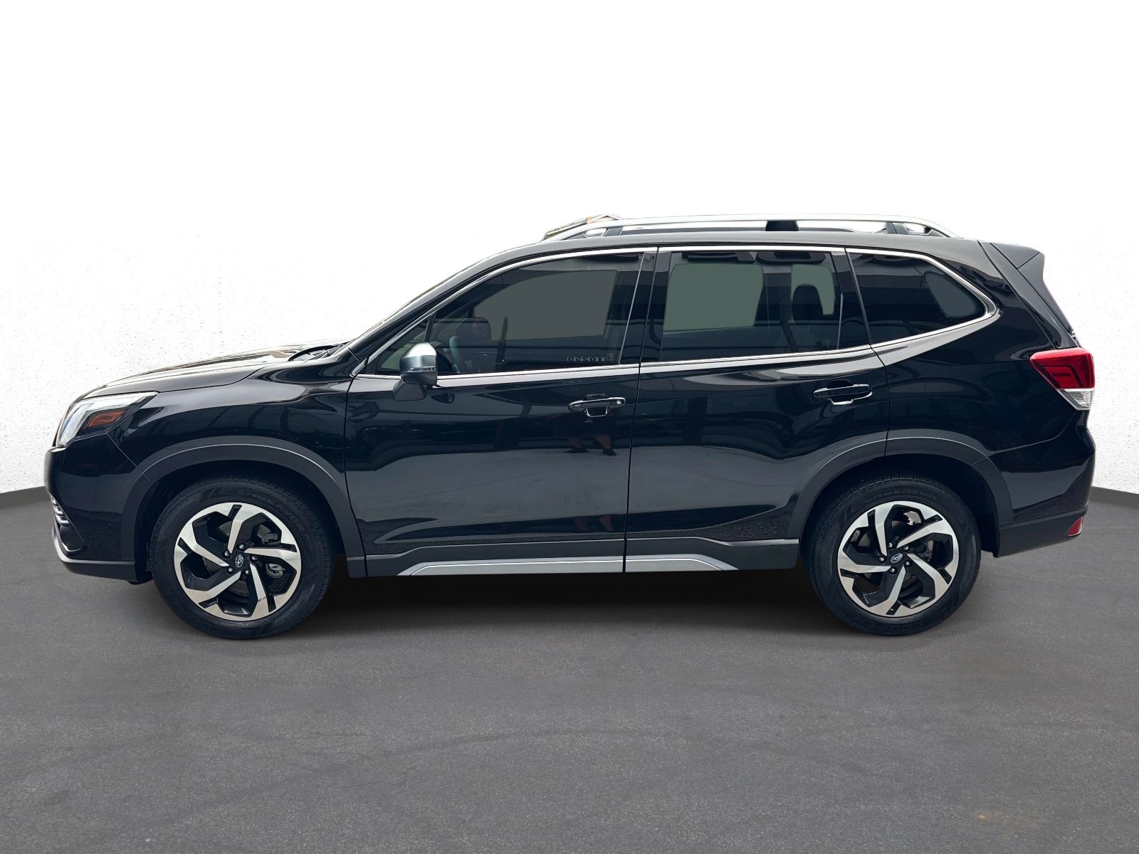 Used 2024 Subaru Forester Touring AWD/4WD image 6