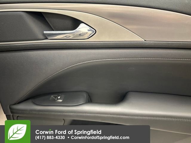 Used 2020 Lincoln MKZ w/ Convenience Package image 26