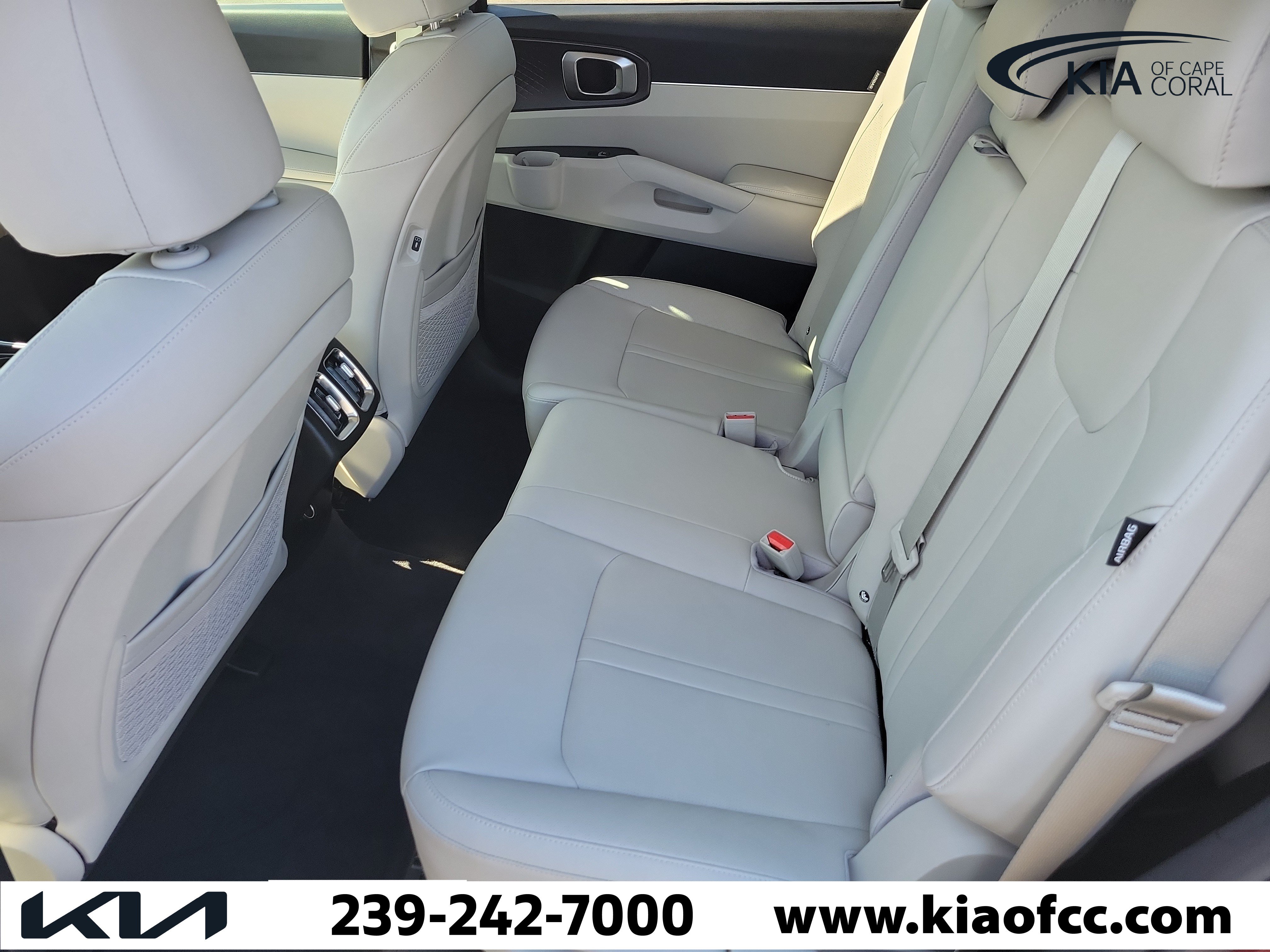 Certified 2025 Kia Sorento S w/ Panoramic Sunroof Package FWD image 12