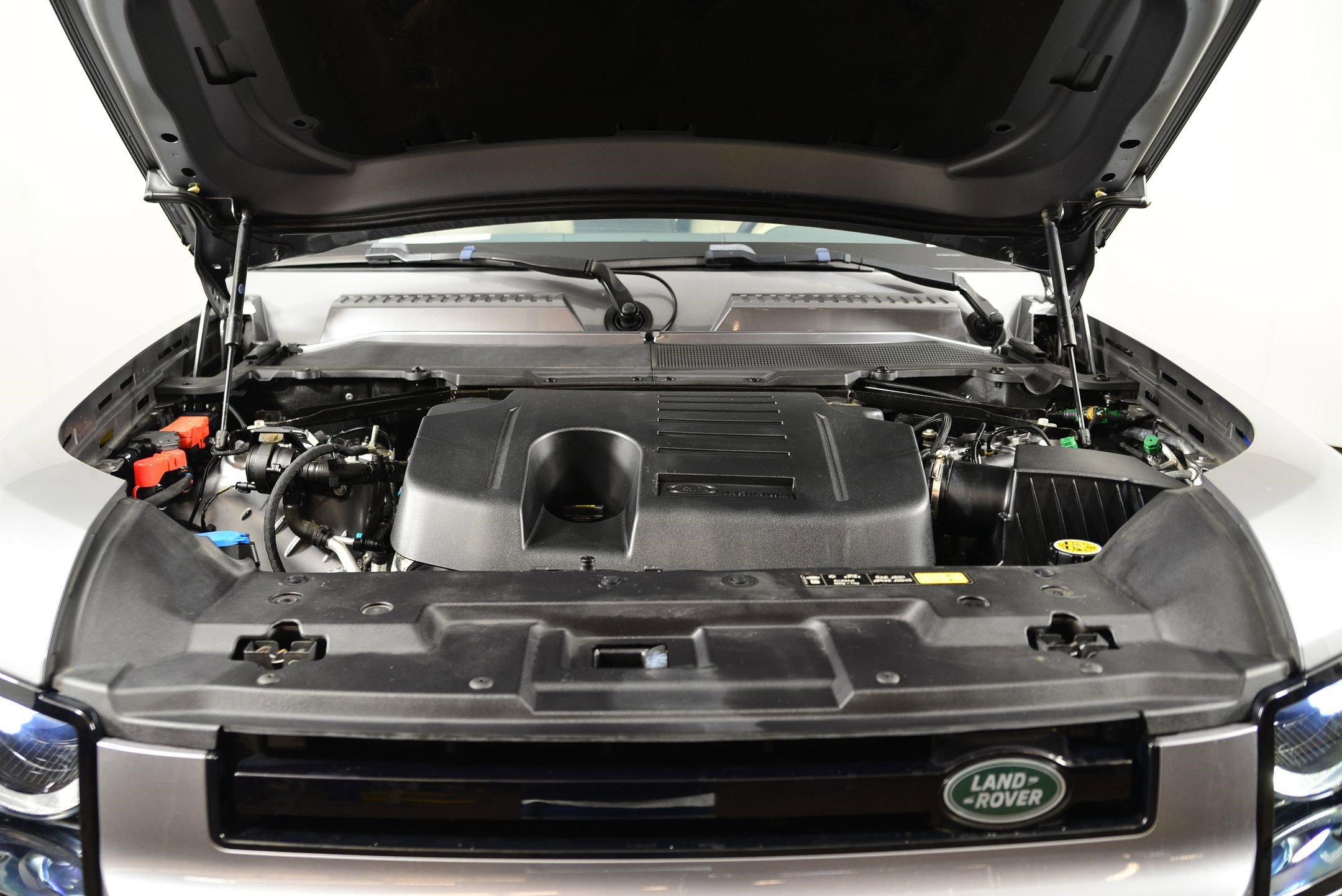 Used 2020 Land Rover Defender 110 SE AWD/4WD image 19