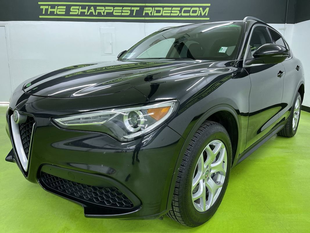 Used 2020 Alfa Romeo Stelvio w/ Cold Weather Package image 5