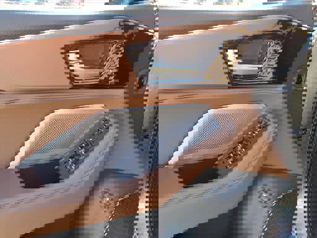 Certified 2026 Acura MDX SH-AWD w/ Technology Package image 22