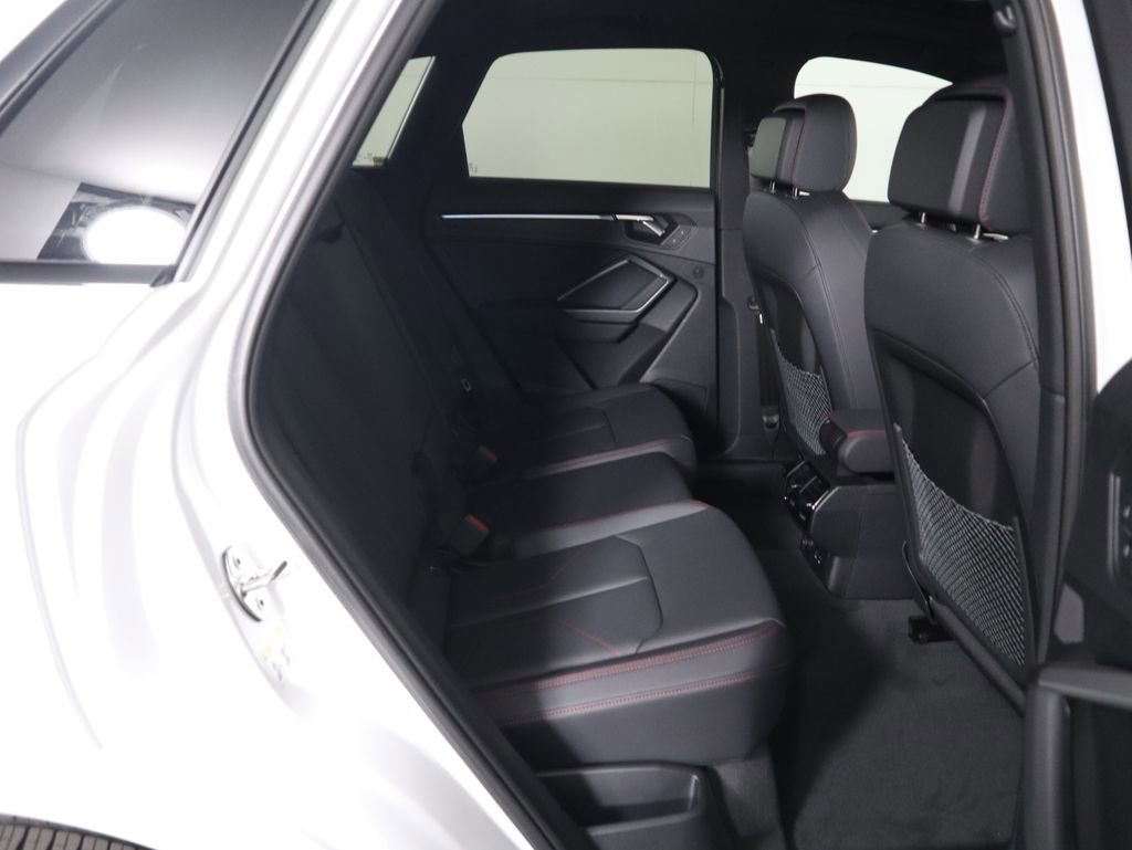 Used 2025 Audi Q3 2.0T Premium Plus w/ Premium Plus Package AWD/4WD image 24