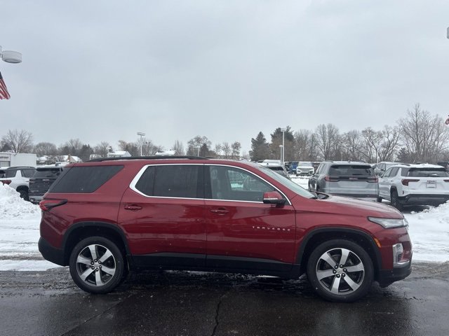 Used 2023 Chevrolet Traverse LT w/ LT Premium Package image 4