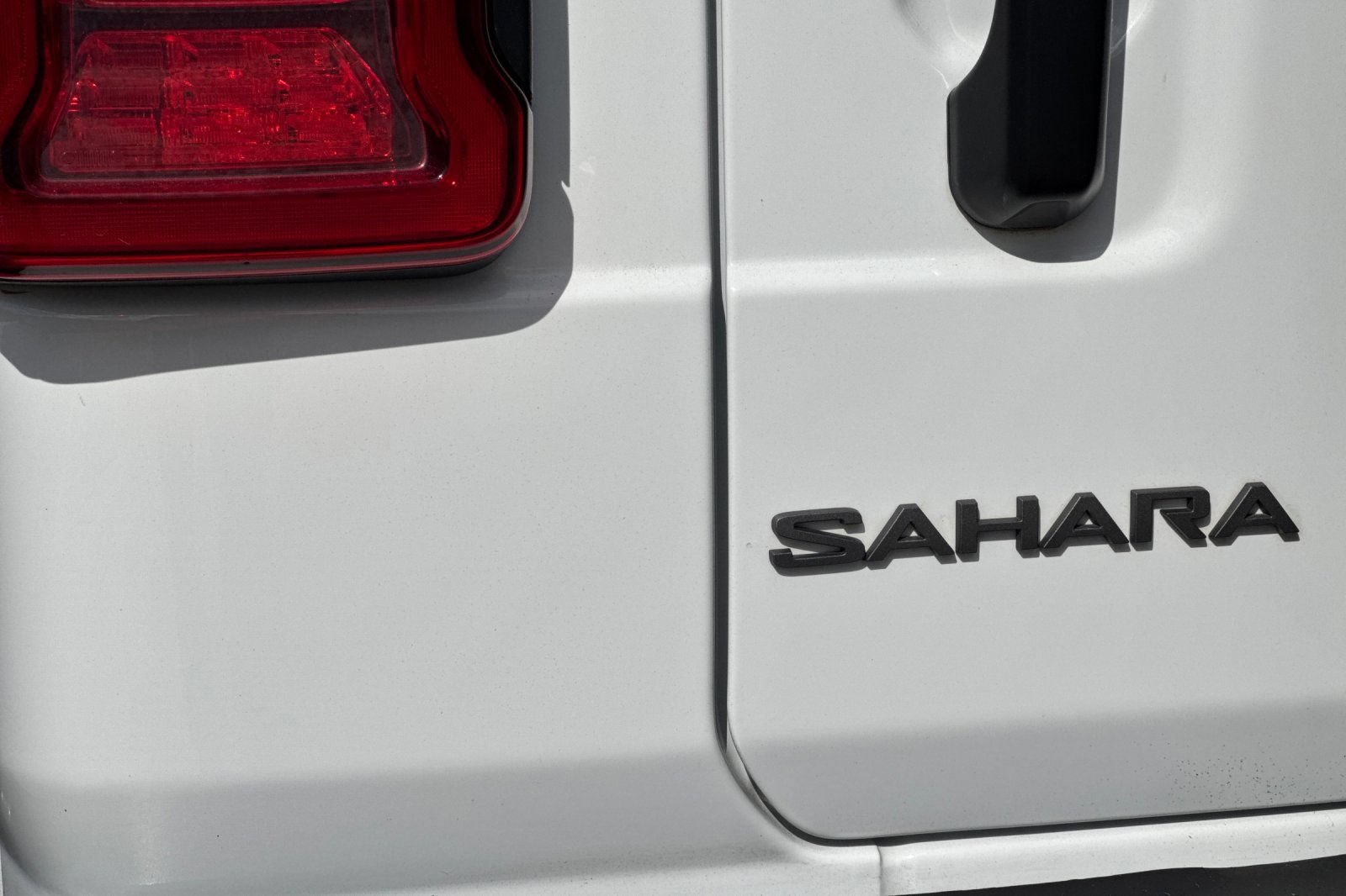 Used 2025 Jeep Wrangler Unlimited Sahara AWD/4WD image 28
