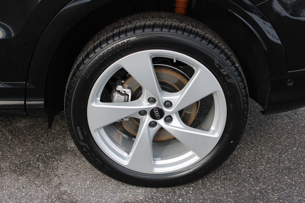 New 2025 Audi Q5 Premium Plus image 34