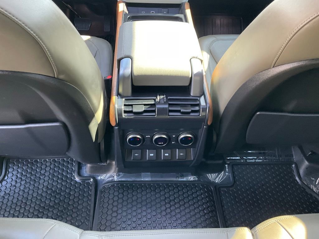 Used 2020 Land Rover Defender 110 HSE AWD/4WD image 39