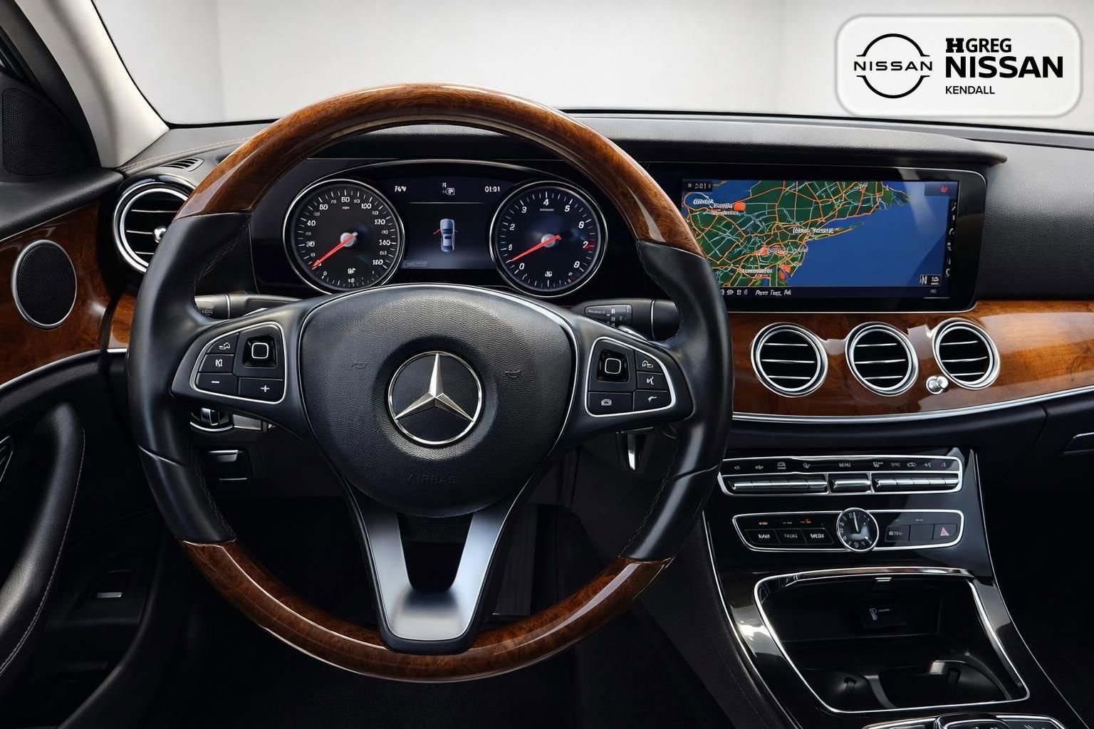 Used 2018 Mercedes-Benz E 300 4MATIC w/ Premium 2 Package (Q02) image 8