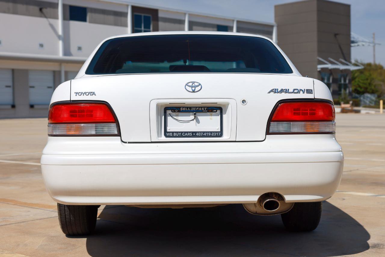 Used 1996 Toyota Avalon XL FWD image 7