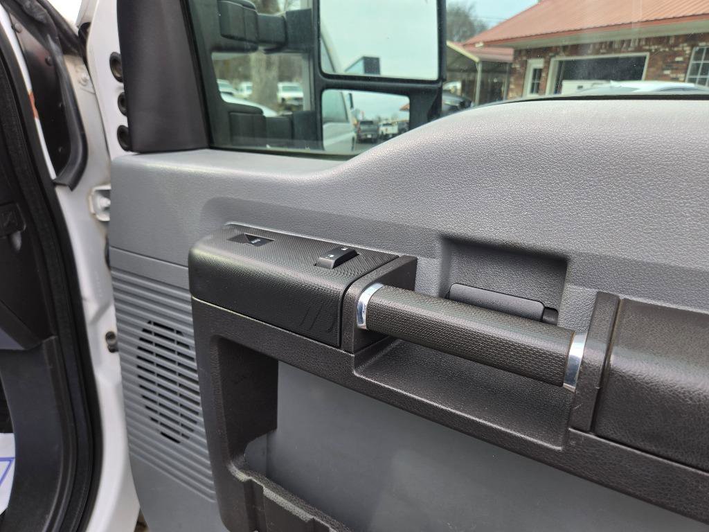 Used 2015 Ford F250 XL w/ Power Equipment Group image 49