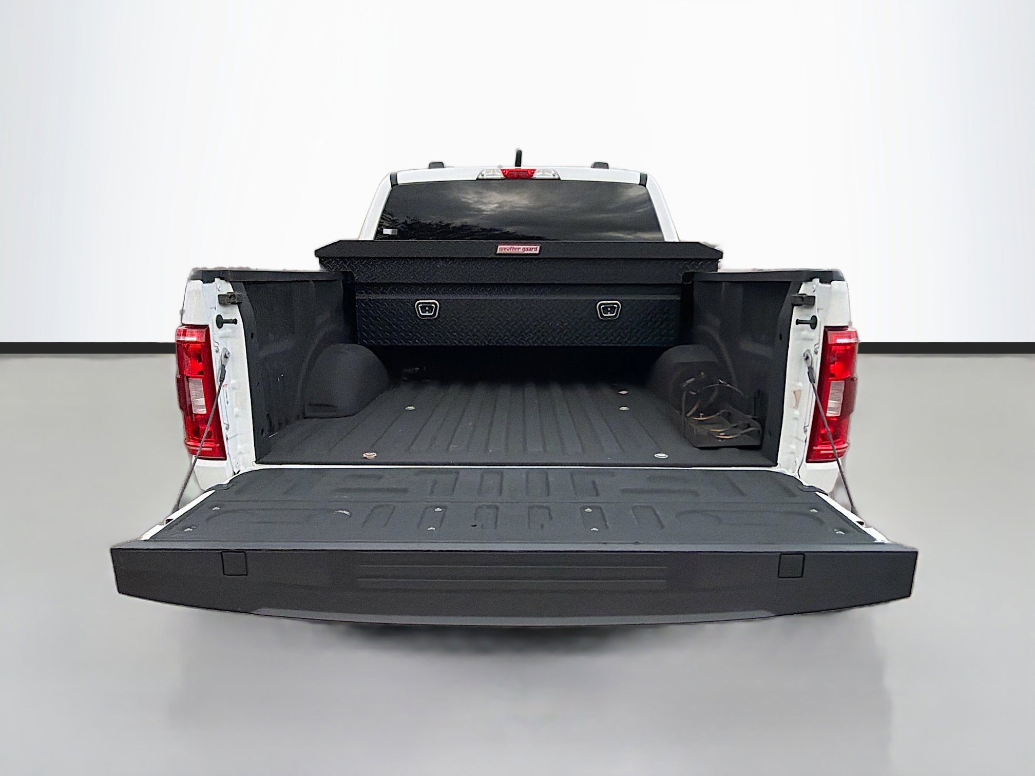 Used 2022 Ford F150 XLT w/ Trailer Tow Package image 12