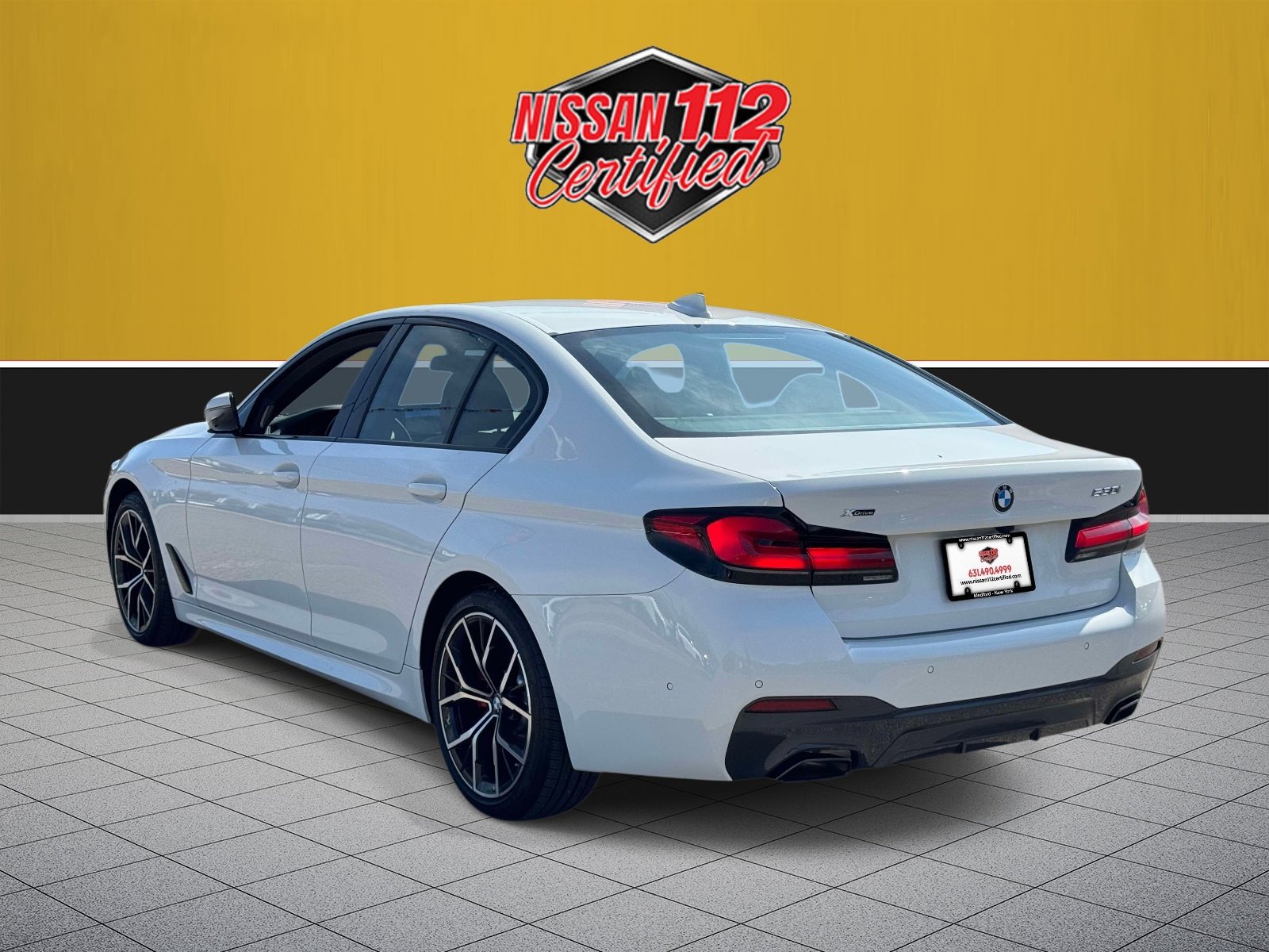 Used 2022 BMW 530i xDrive w/ M Sport Package AWD/4WD image 4