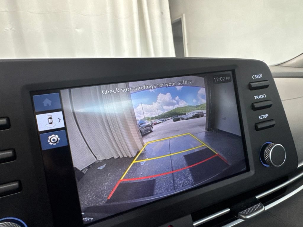 New 2026 Hyundai Elantra SE FWD image 18