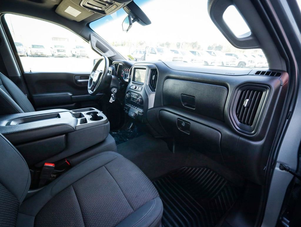 Used 2019 Chevrolet Silverado 1500 Custom w/ Custom Convenience Package AWD/4WD image 22