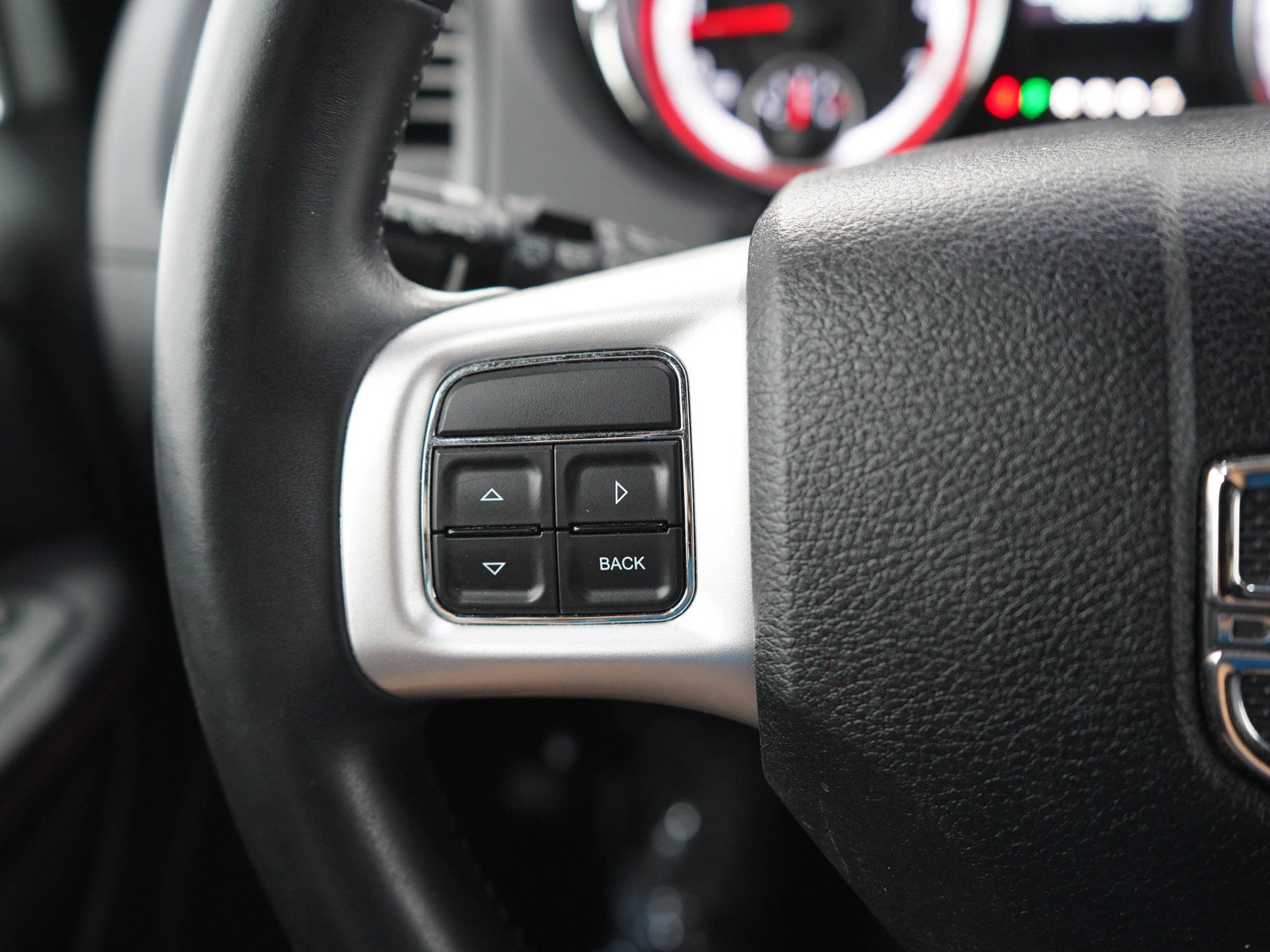 Used 2016 Dodge Grand Caravan R/T FWD image 23
