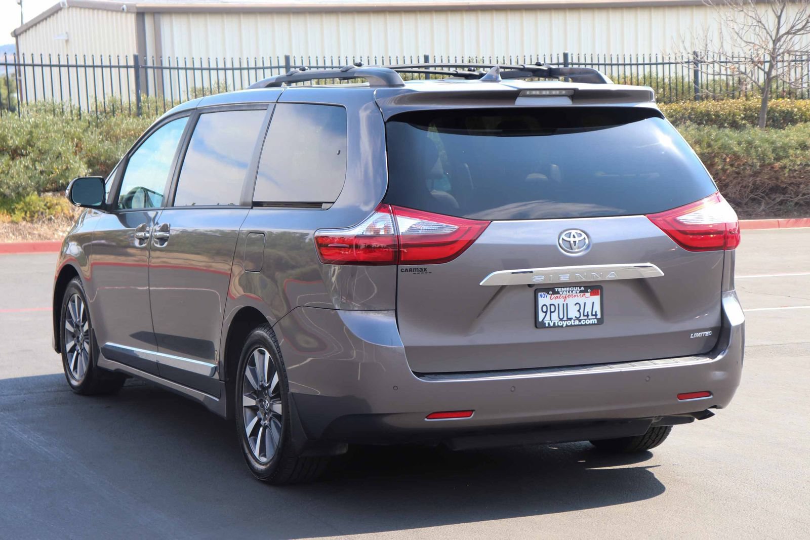 Certified 2020 Toyota Sienna Limited FWD image 5