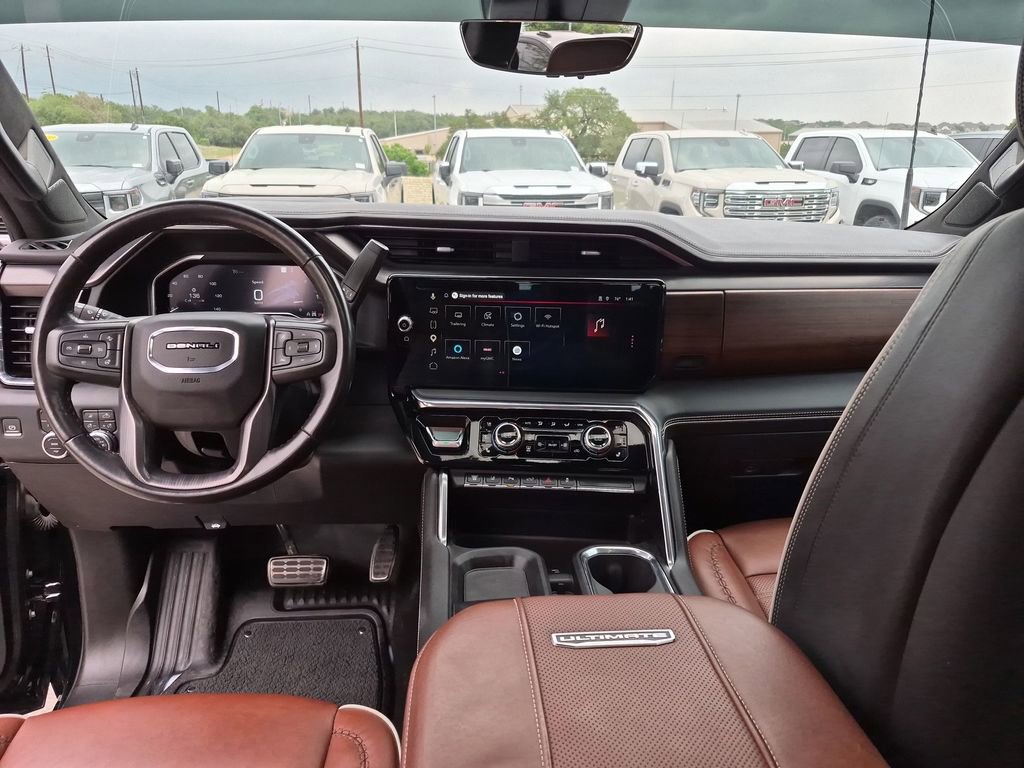 Used 2024 GMC Sierra 3500 Denali Ultimate AWD/4WD image 31