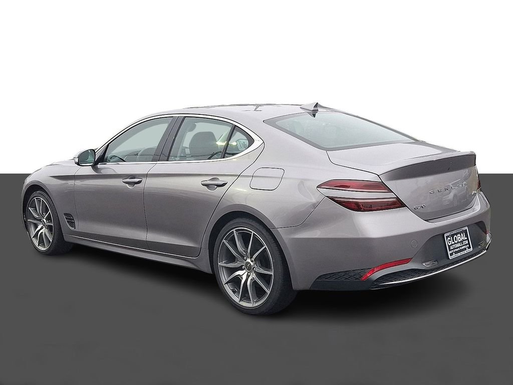 Used 2023 Genesis G70 2.0T image 5