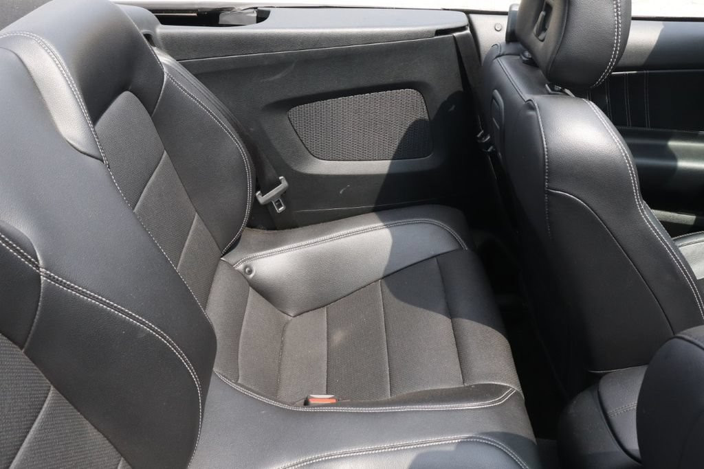 Used 2023 Ford Mustang Convertible RWD image 16