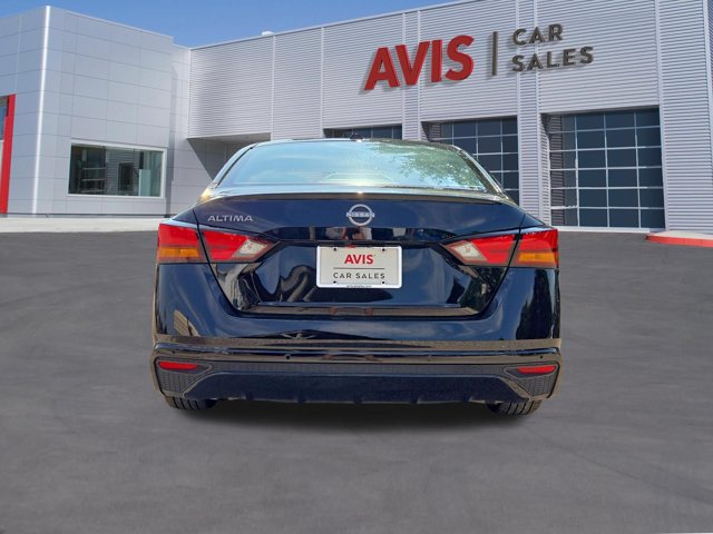 Used 2025 Nissan Altima 2.5 SV FWD image 7
