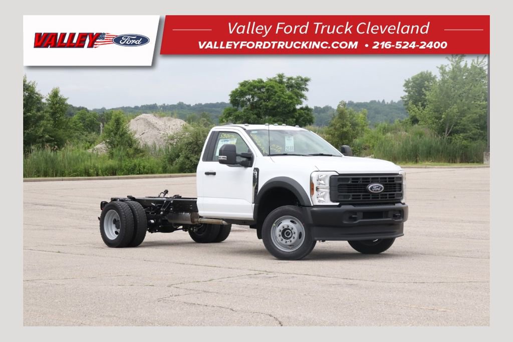 New 2025 Ford F550 4x4 Regular Cab Super Duty image 1