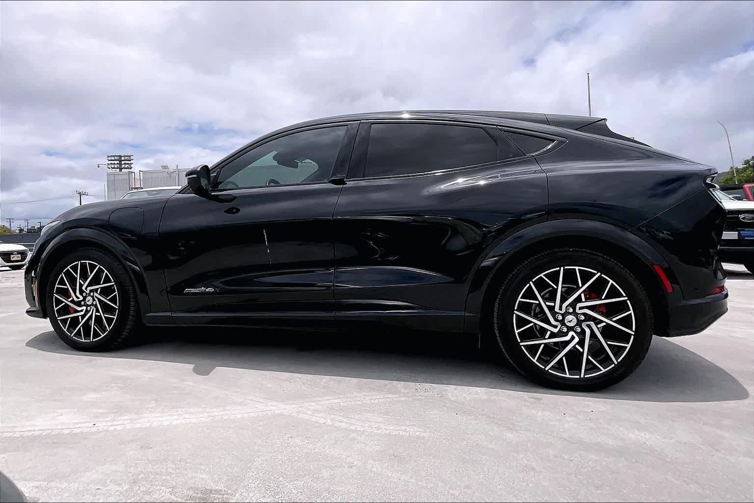 Used 2023 Ford Mustang Mach-E GT w/ GT Performance Edition AWD/4WD image 3