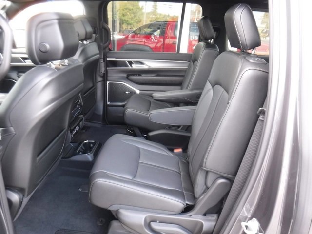 New 2025 Jeep Wagoneer Series II image 47