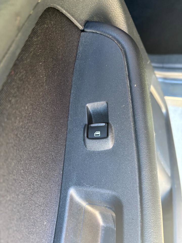 Used 2016 Ford Edge SE FWD image 28